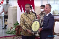 RI Raih Swasembada Beras dari IRRI, Jokowi: Kerja Keras Semua Pihak