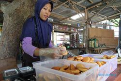 Pedagang Apam Dadakan Mulai Ramai Jelang Tradisi Yaa Qawiyyu di Klaten