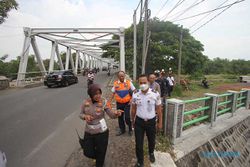 Guru-Siswa Solo Ancang-Ancang Berangkat Lebih Awal saat Jembatan Mojo Ditutup