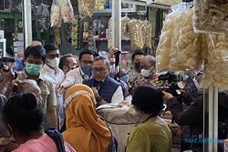 Pantau Harga Bahan Pokok, Menteri Perdagangan Keliling di Pasar Gede Solo