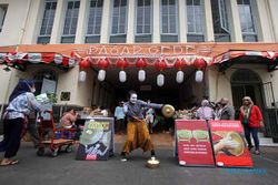 Pertunjukan Pantomin di Pasar Gede Solo, Kampanyekan Pelestarian Gamelan