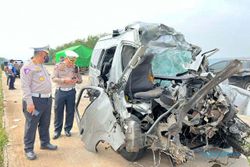 Minibus Kecelakaan di Tol Batang Ternyata Mobil Travel