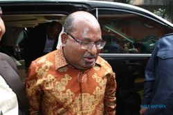 Tak Hanya Korupsi, Gubernur Papua Diduga Terlibat Perjudian Lintas Negara