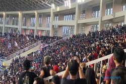 Sejuk! Suporter Persis Solo dan Pendukung PSIS Semarang Saling Beri Respek