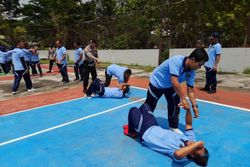 Seratusan Petugas LP Sragen Berlatih Teknik Lumpuhkan Napi