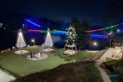 Jembatan Girpasang Kini Dihiasi Lampu Warna-Warni saat Malam Hari