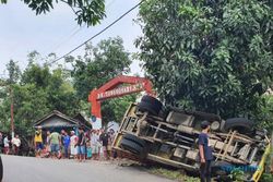 Truk Terguling di Tikungan Sambi Sragen, Kades: Lokasi Rawan Kecelakaan