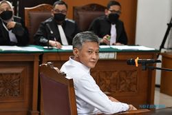 Sidang Perdana Kasus Obstruction of Justice Hendra Kurniawan di PN Jaksel