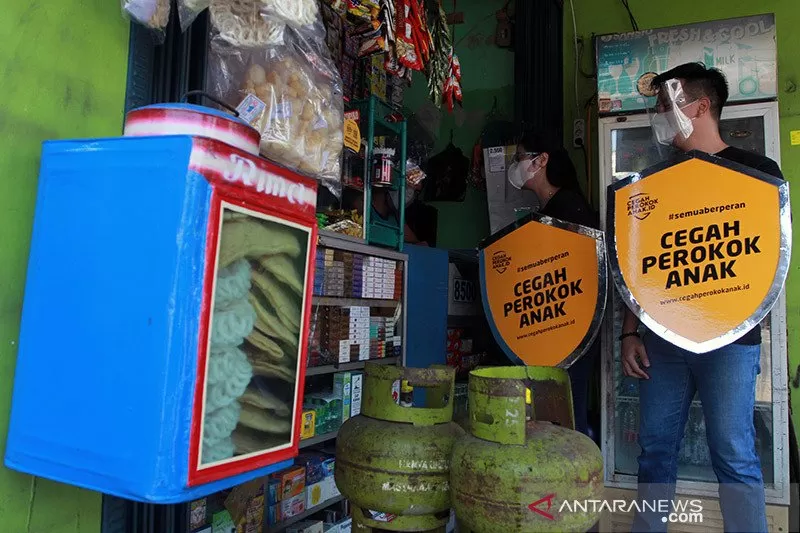Anak Sasaran Rokok Batangan, Jokowi Larang Rokok Dijual Eceran
