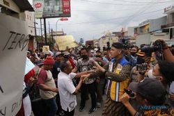 Resmikan Flyover Ganefo Mranggen, Gubernur Ganjar Disambut Demo Warga