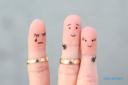Ketahui Ciri Suami Selingkuh Menurut Psikolog