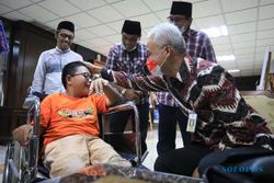 Hafal Al-Qur'an, Bocah 12 Tahun Dapat Kursi Roda Elektrik dari Gubernur Ganjar