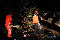 Hujan Disertai Angin Kencang Terjang 13 Kecamatan di Sragen, 20 Rumah Rusak
