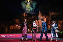 Jokowi dan Iriana Kenakan Baju Adat Bali di Jamuan Makan Malam KTT G20