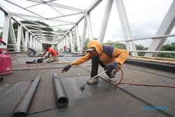 Rencana Dibuka Jumat, Ini Potret Terbaru Perbaikan Jembatan Mojo Solo