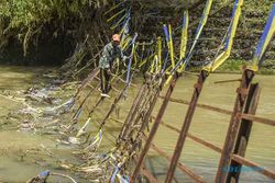 Jembatan Gantung di Ciamis Rusak Diterjang Banjir, Ratusan Warga Terisolir