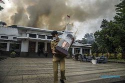 Gedung Bappelitbang Bandung Terbakar, Diduga Akibat Percikan Api Las