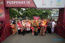 Semarakkan Pospenas IX, Pameran Produk UMKM Resmi Dibuka di Sriwedari Solo