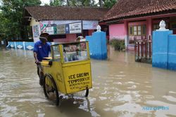 2 Sekolah di Krakitan Klaten Kebanjiran, 164 Siswa Terpaksa Belajar di Rumah