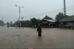 Hujan Deras! Tanah Longsor & Banjir Terjang Sejumlah Titik di Kota Semarang