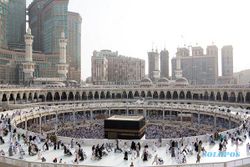 Doa Memasuki Kota Makkah, Lengkap dengan Latin dan Artinya