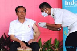 Presiden Jokowi Suntik Vaksin Booster Kedua Gunakan Vaksin Indovac