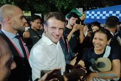 Picu Warga Histeris, Presiden Macron Pulang Jalan Kaki Seusai Gala Dinner G20
