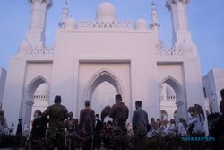 Jelang Peresmian Masjid Raya Sheikh Zayed Solo, Tamu Datang Sejak Pagi