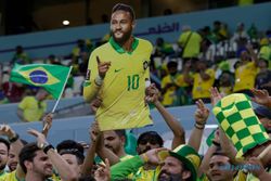 Brasil Cemaskan Kebugaran Neymar
