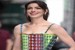 Anne Hathaway Hadiri Acara Puncak B20 di Bali, Begini Reaksi Warganet