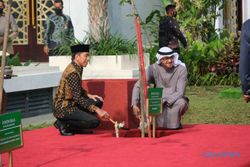 Presiden Jokowi dan Presiden UAE MBZ Tanam Pohon Sala, Maknanya Persahabatan