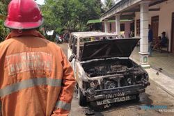 Korsleting, Mobil Kijang Terbakar Usai Isi Bensin di SPBU Jatipuro Karanganyar