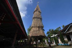 Unik! Pohon Natal Berbahan Potongan Bambu di Kapel St Bunder Jatinom Klaten