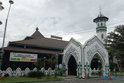 Menengok Masjid Al Wustho Mangkunegaran Solo, Perpaduan Arsitektur Jawa & Eropa