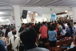 Jemaat Membludak, Ibadah Natal di Gereja Santo Pius Karanganyar Khidmat