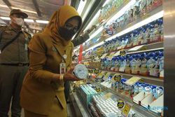 Jelang Nataru, DKK Salatiga Sidak Makanan Kedaluarsa di Pasar & Toko Modern
