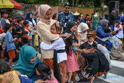 Momen Haru, Sungkeman Massal Peringatan Hari Ibu di Astanaanyar Bandung