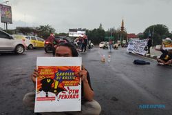Banyak Pasal Bermasalah, Puluhan Orang Tolak RKUHP di Lawang Sewu Semarang