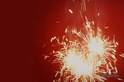 Tak Dilarang, Pesta Kembang Api saat Malam Tahun Baru di Pekalongan
