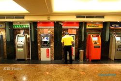 Cara Praktis Mengambil Uang di Mesin ATM Tanpa Menggunakan Kartu