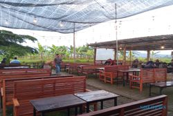 Kulon Omah Coffee, Tempat Nongkrong dengan View Pegunungan Telomoyo dan Merbabu