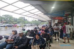 Jalur di Semarang Terendam Banjir, Perjalanan 4 Kereta Api Terlambat