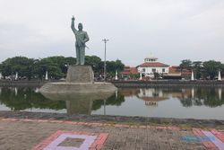 Dulu Terkenal Angker, Polder Tawang Semarang Kini Jadi Spot Foto Favorit