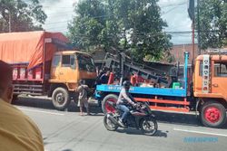 Rem Blong, Truk Tronton Tabrak Mobil Avanza di Bangjo Surowedanan Boyolali