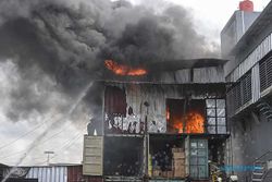 Gudang Penyimpanan Kabel di Jakarta Terbakar Hebat, Diduga Akibat Korsleting