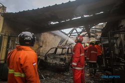 Diduga Tabung Elpiji Bocor, Satu Rumah di Kerten Solo Hangus Terbakar