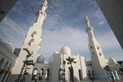 Sejak Lebaran, Semua Imam dari UAE di Masjid Sheikh Zayed Pulang Negara Asal
