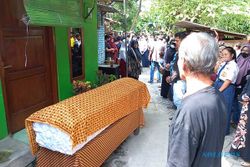 Sejumlah Pelayat Hadiri Pemakaman Siswi SMP Sukoharjo Korban Dugaan Pembunuhan