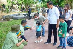 Momen Jokowi Ajak Jan Ethes dan La Lembah Manah Keliling Solo Safari