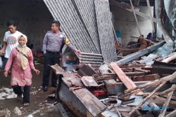 Atap Lapak 8 Pedagang Oprokan di Pasar Blimbing Sragen Ambruk